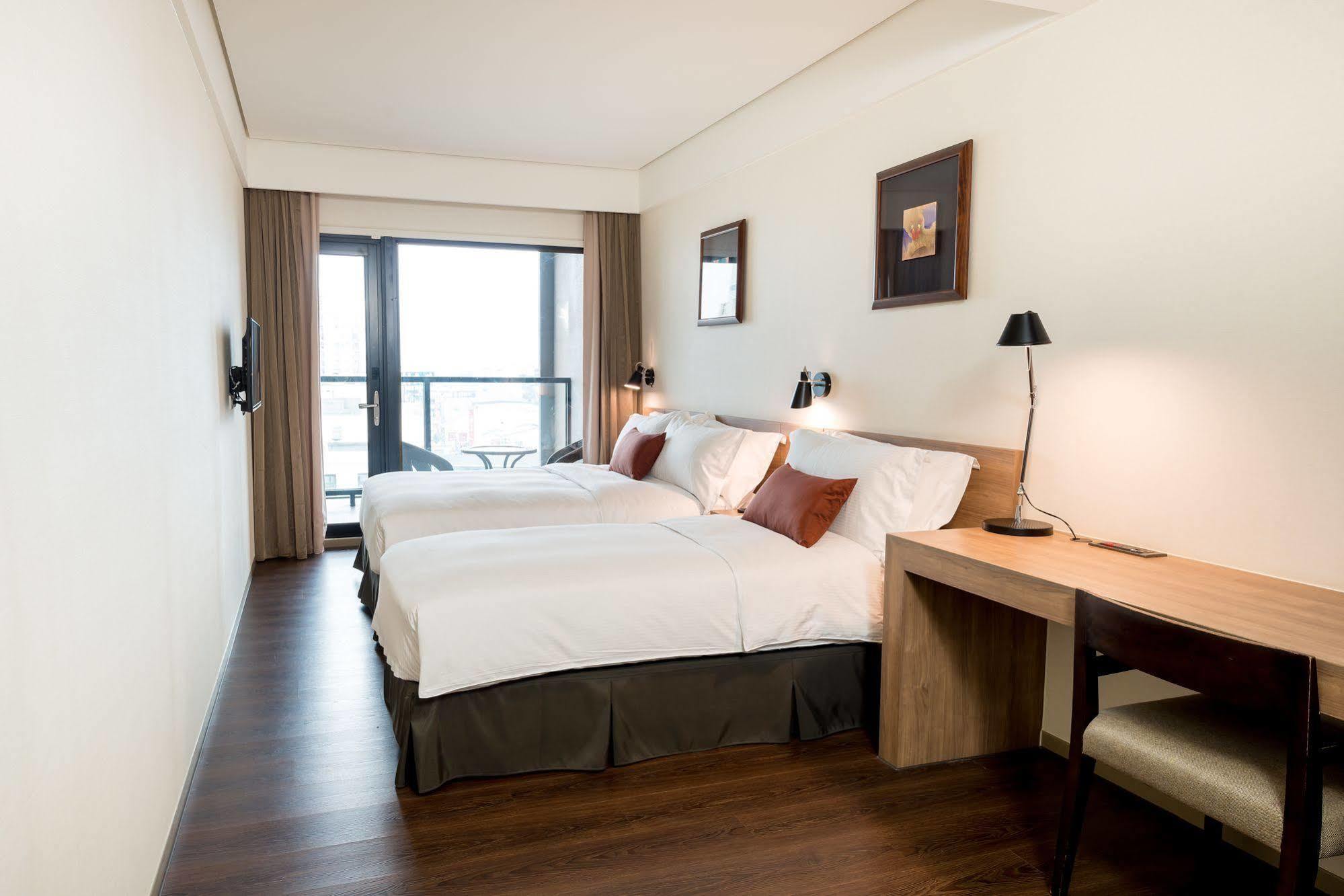 Just Sleep Hualien Zhongzheng Hotel Luaran gambar
